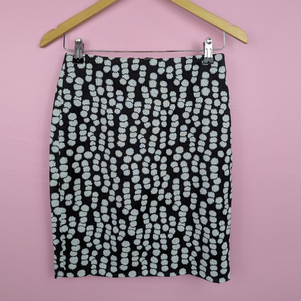 Ann Taylor Factory Petite Black & White Nebulous Blob Pattern Mini Pencil Skirt